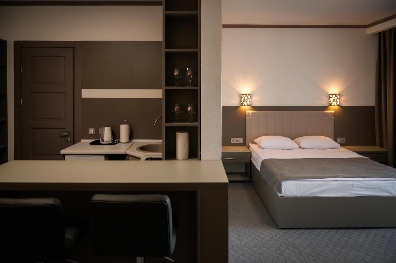 Delta Hotel Волкове Екстериор снимка