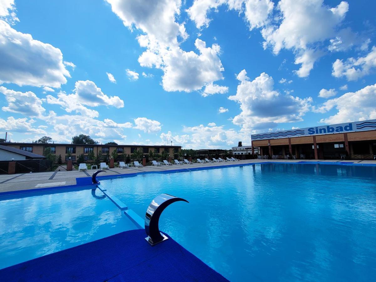 Delta Hotel Волкове Екстериор снимка