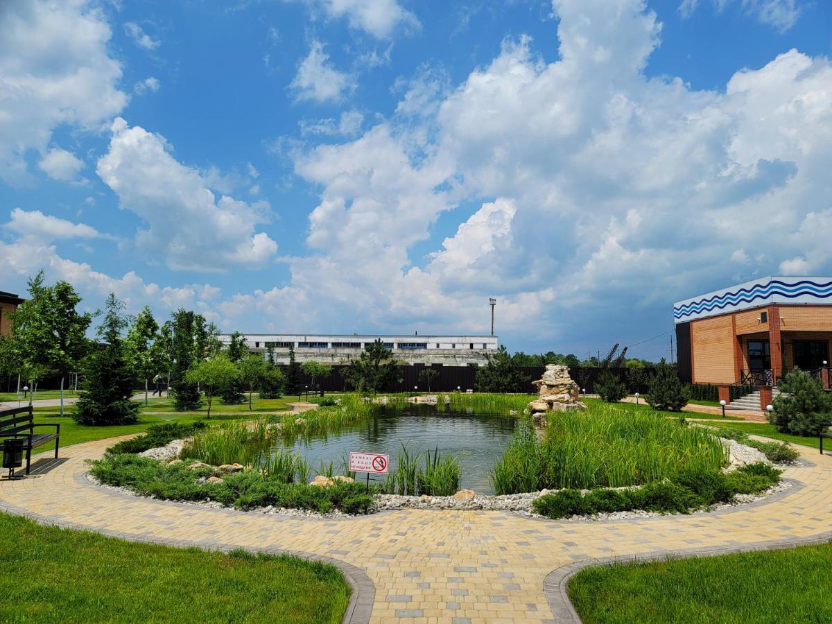 Delta Hotel Волкове Екстериор снимка